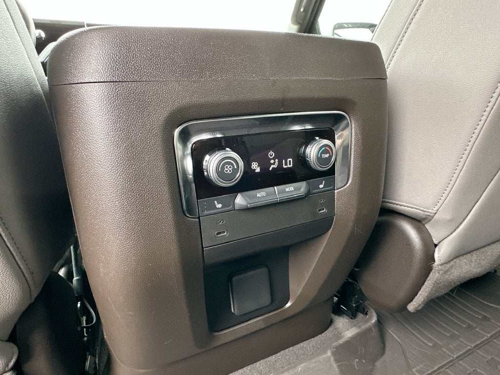 2025 GMC Yukon XL Elevation