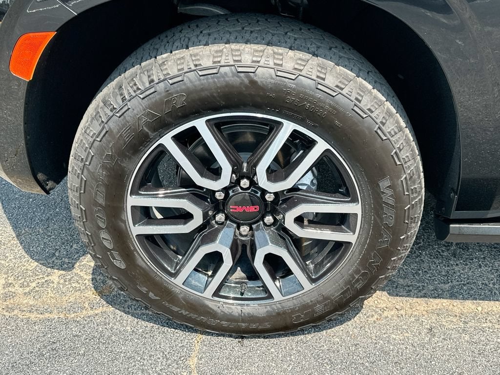 2023 GMC Yukon AT4