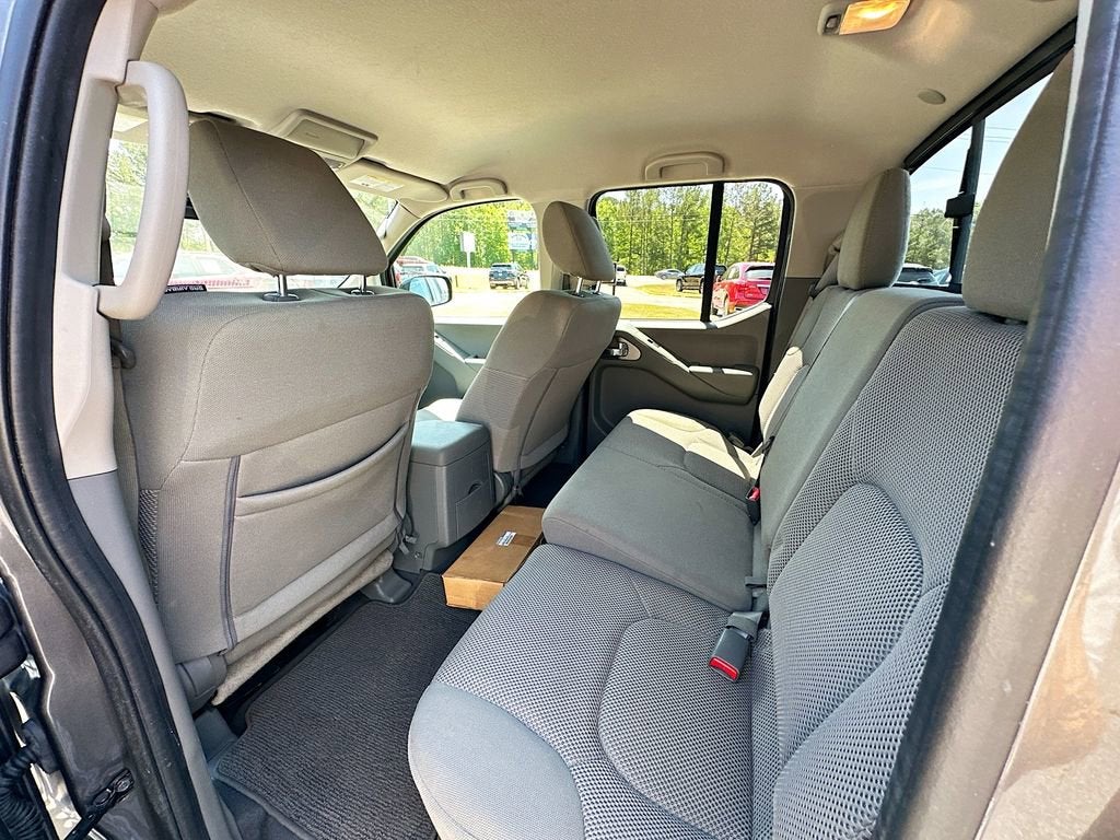 2021 Nissan Frontier Crew Cab SV 4x4