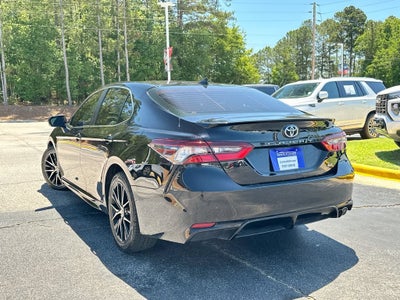 2022 Toyota Camry SE