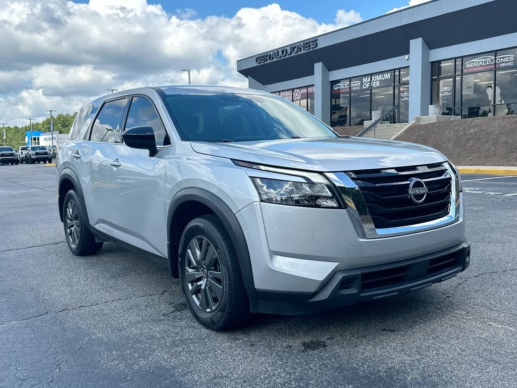 2024 Nissan Pathfinder S 4WD