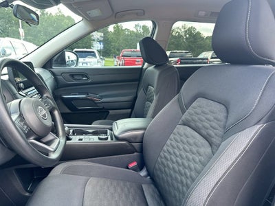 2024 Nissan Pathfinder S 4WD