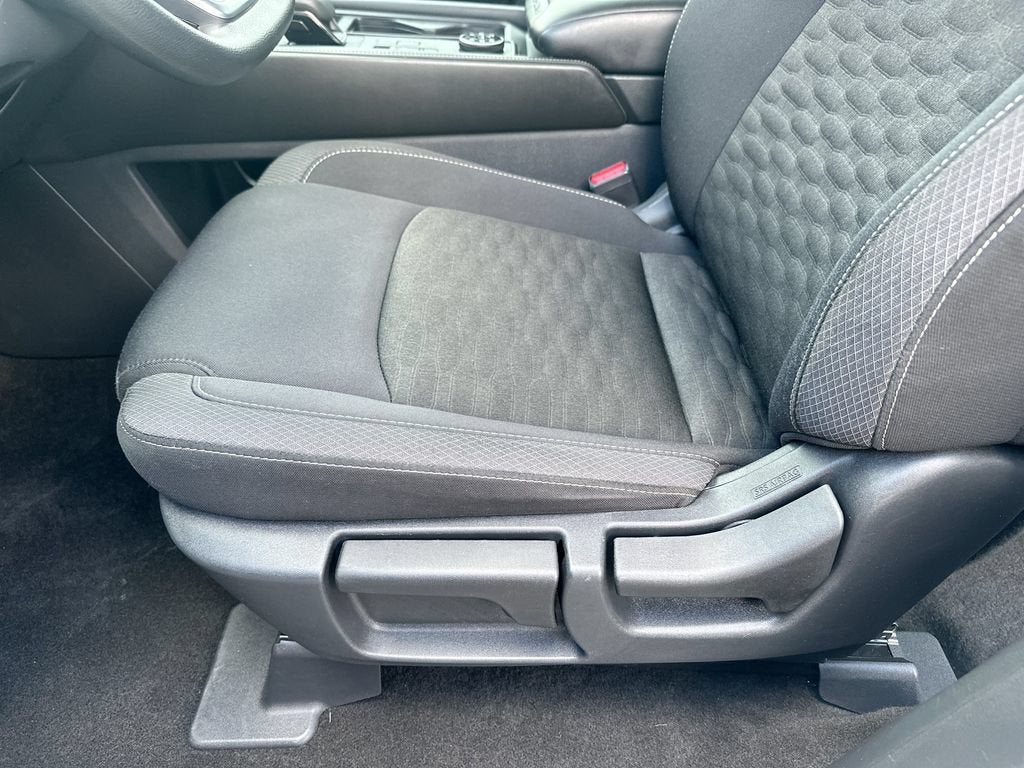 2024 Nissan Pathfinder S 4WD