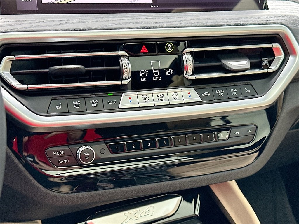 2024 BMW X4 xDrive30i