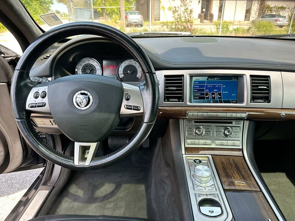 2011 Jaguar XF Supercharged