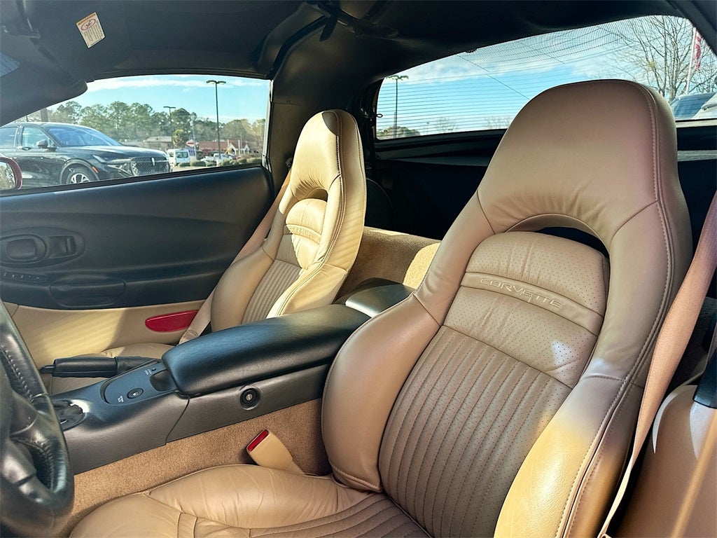 2001 Chevrolet Corvette Base