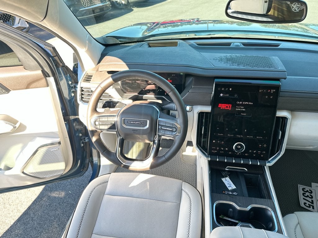 2025 GMC Acadia Denali