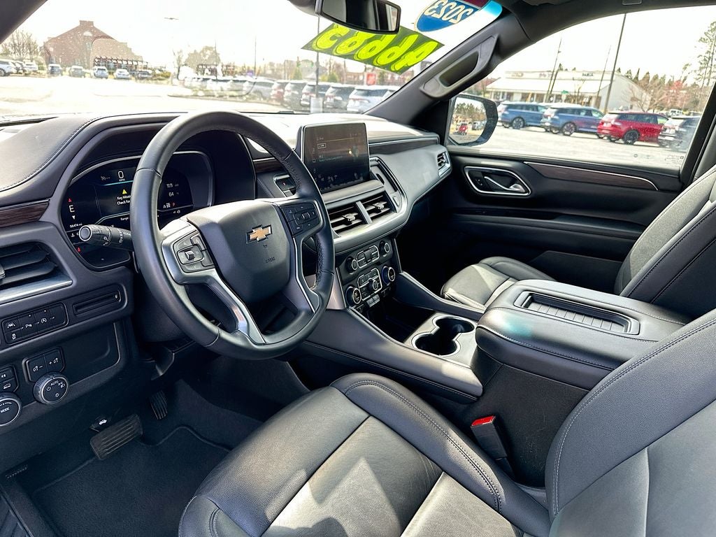 2023 Chevrolet Suburban LT