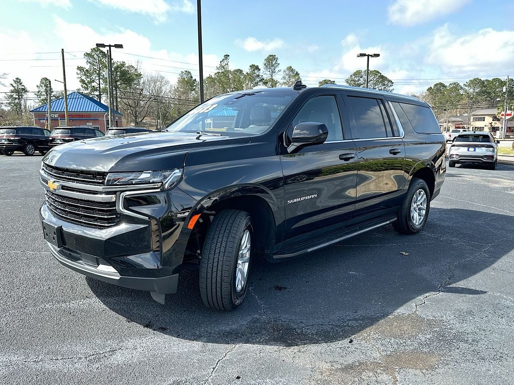 2023 Chevrolet Suburban LT