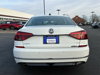 2019 Volkswagen Passat 2.0T SE R-Line