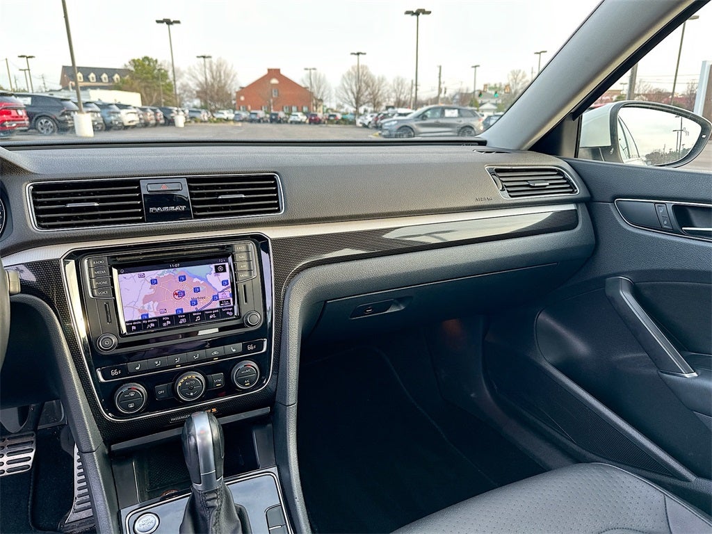 2019 Volkswagen Passat 2.0T SE R-Line