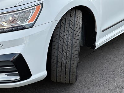 2019 Volkswagen Passat 2.0T SE R-Line