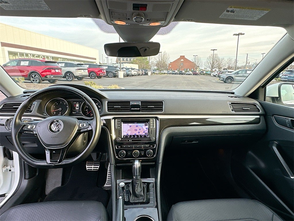 2019 Volkswagen Passat 2.0T SE R-Line