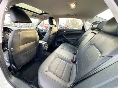 2019 Volkswagen Passat 2.0T SE R-Line