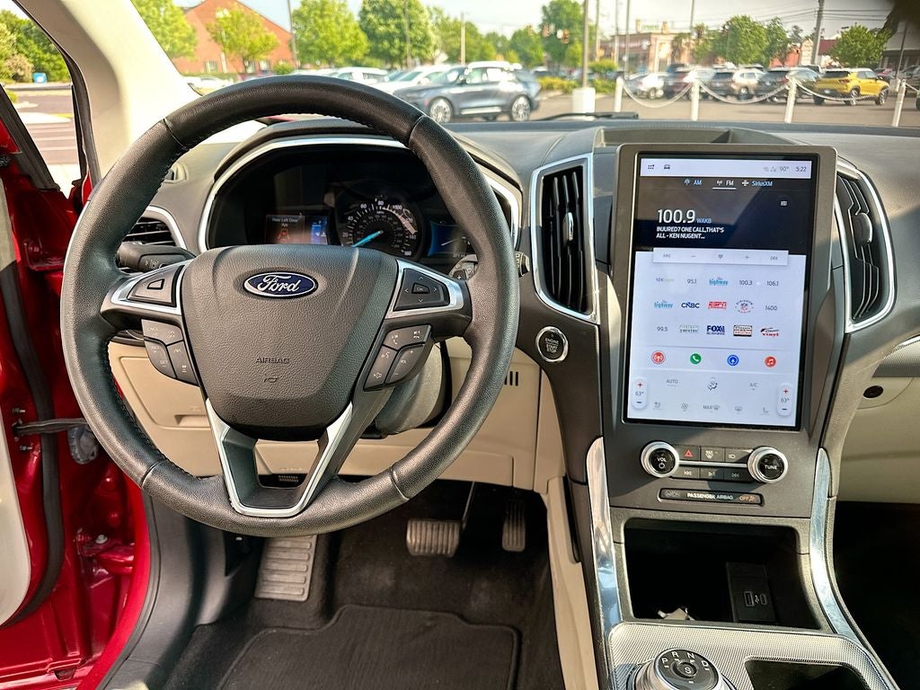 2021 Ford Edge Titanium