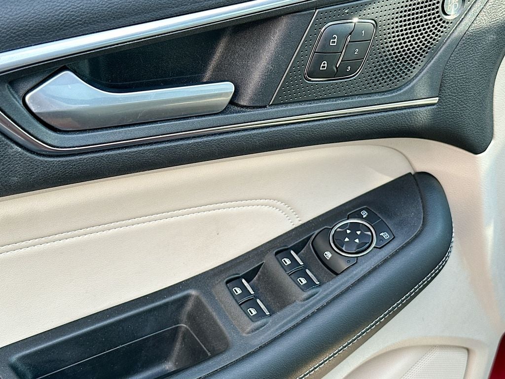 2021 Ford Edge Titanium