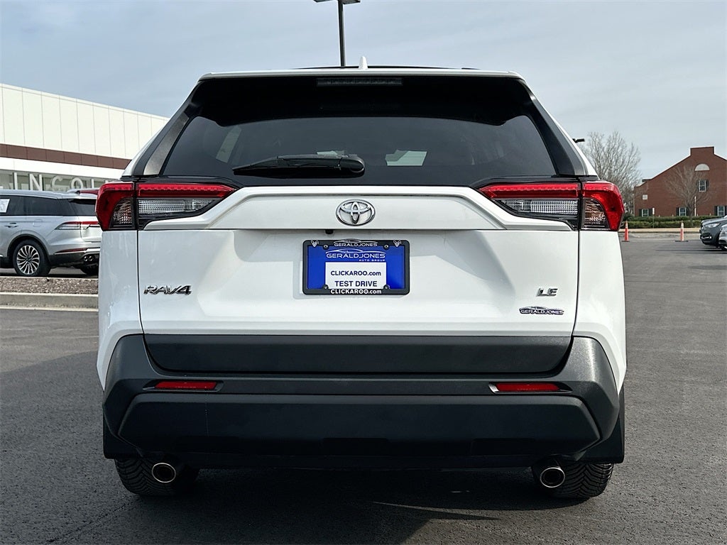 2021 Toyota RAV4 LE