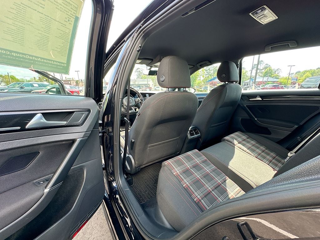 2017 Volkswagen Golf GTI S