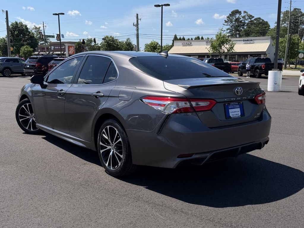2020 Toyota Camry SE