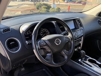 2019 Nissan Pathfinder SV