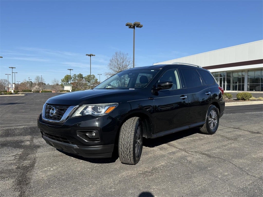 2019 Nissan Pathfinder SV
