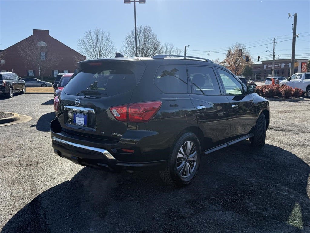 2019 Nissan Pathfinder SV