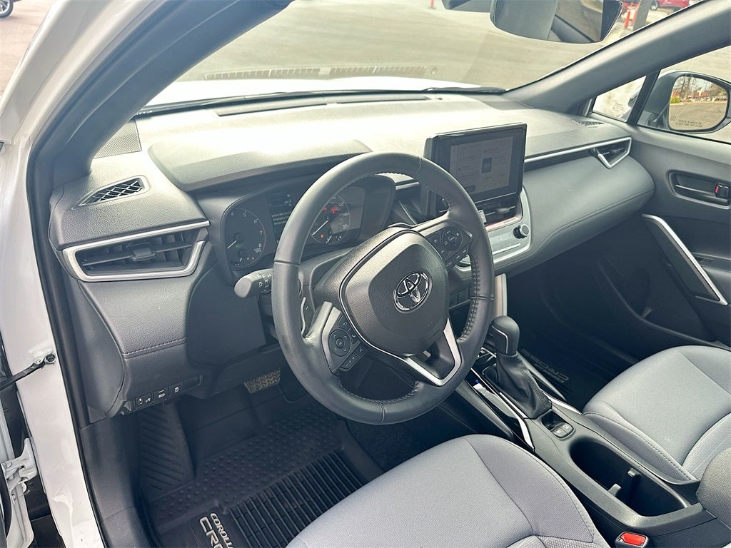 2025 Toyota Corolla Cross Hybrid SE