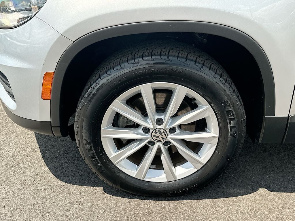 2017 Volkswagen Tiguan Limited 2.0T