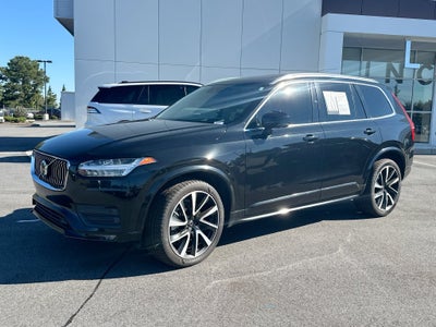 2022 Volvo XC90 T6 Momentum