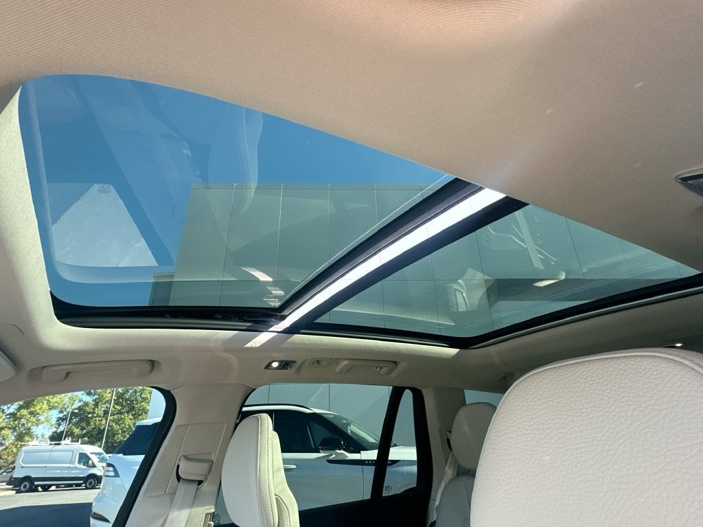 2022 Volvo XC90 T6 Momentum