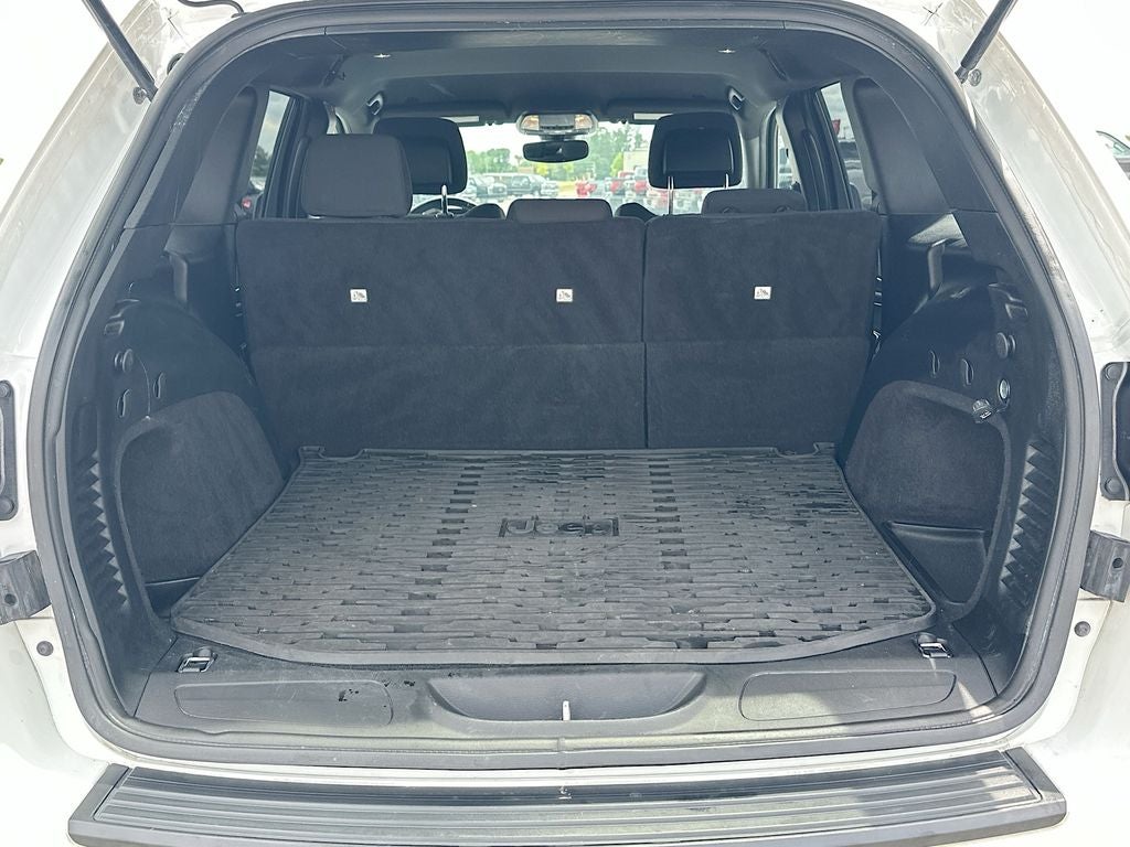 2020 Jeep Grand Cherokee Laredo E