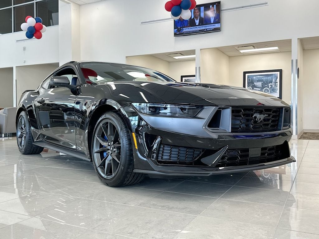 2025 Ford Mustang Dark Horse