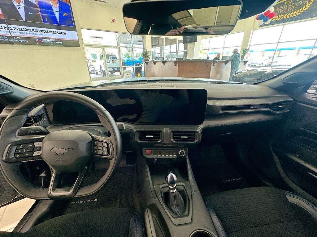 2025 Ford Mustang Dark Horse