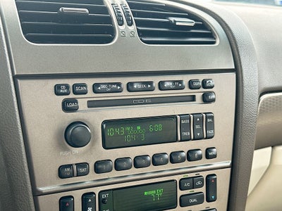 2005 Ford Thunderbird Base