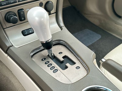 2005 Ford Thunderbird Base