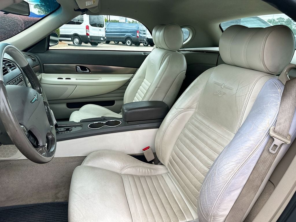 2005 Ford Thunderbird Base