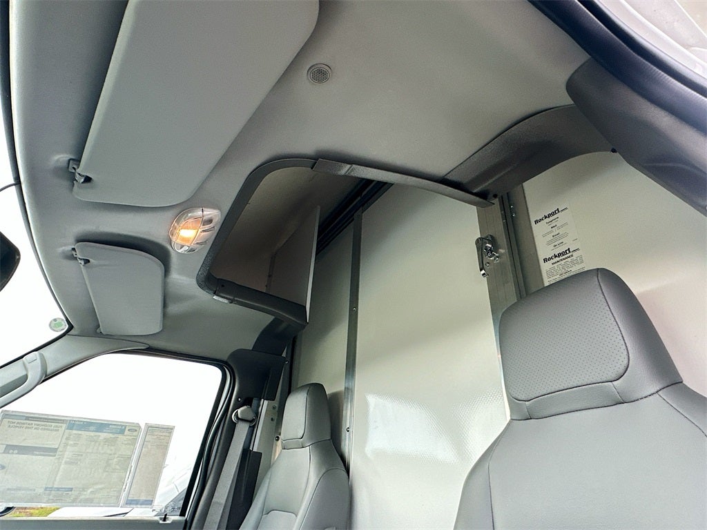 2025 Ford E-350SD Base Cutaway