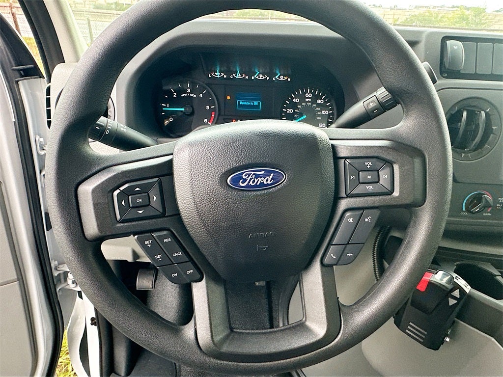 2025 Ford E-350SD Base Cutaway