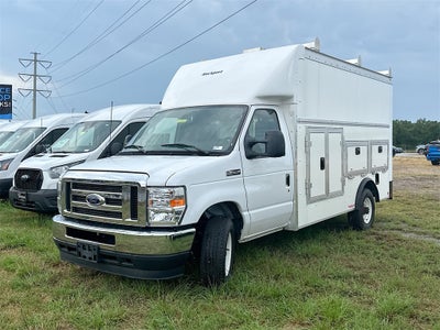 2025 Ford E-350SD Base Cutaway