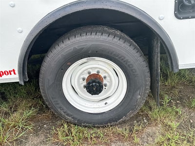 2025 Ford E-350SD Base Cutaway