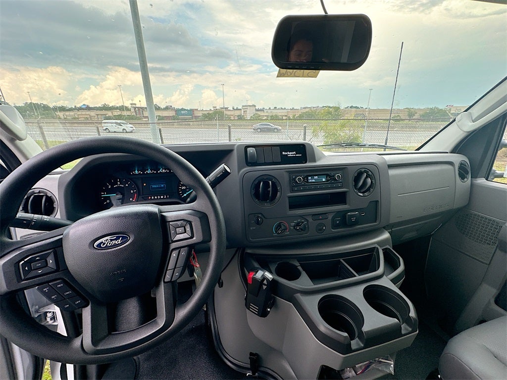 2025 Ford E-350SD Base Cutaway