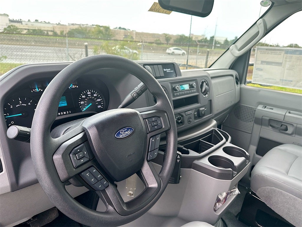 2025 Ford E-350SD Base Cutaway