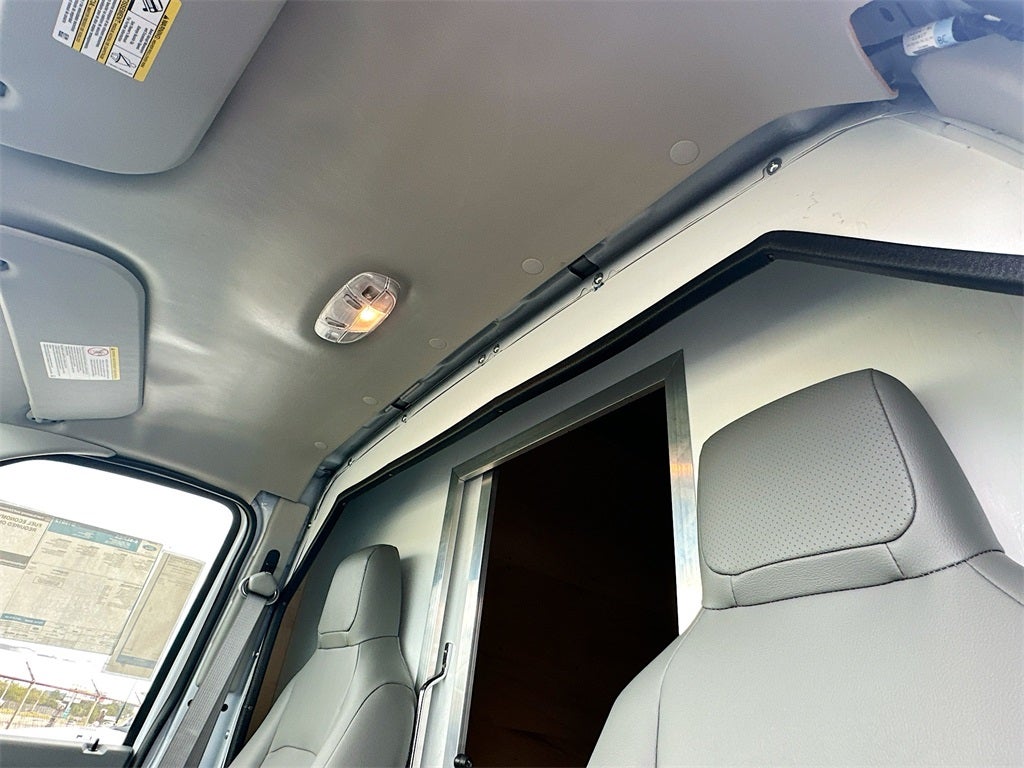 2025 Ford E-350SD Base Cutaway