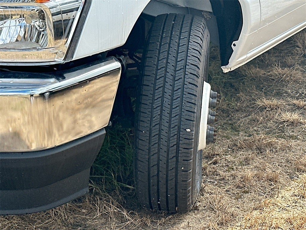 2025 Ford E-350SD Base Cutaway