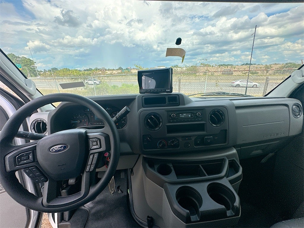 2025 Ford E-350SD Base Cutaway