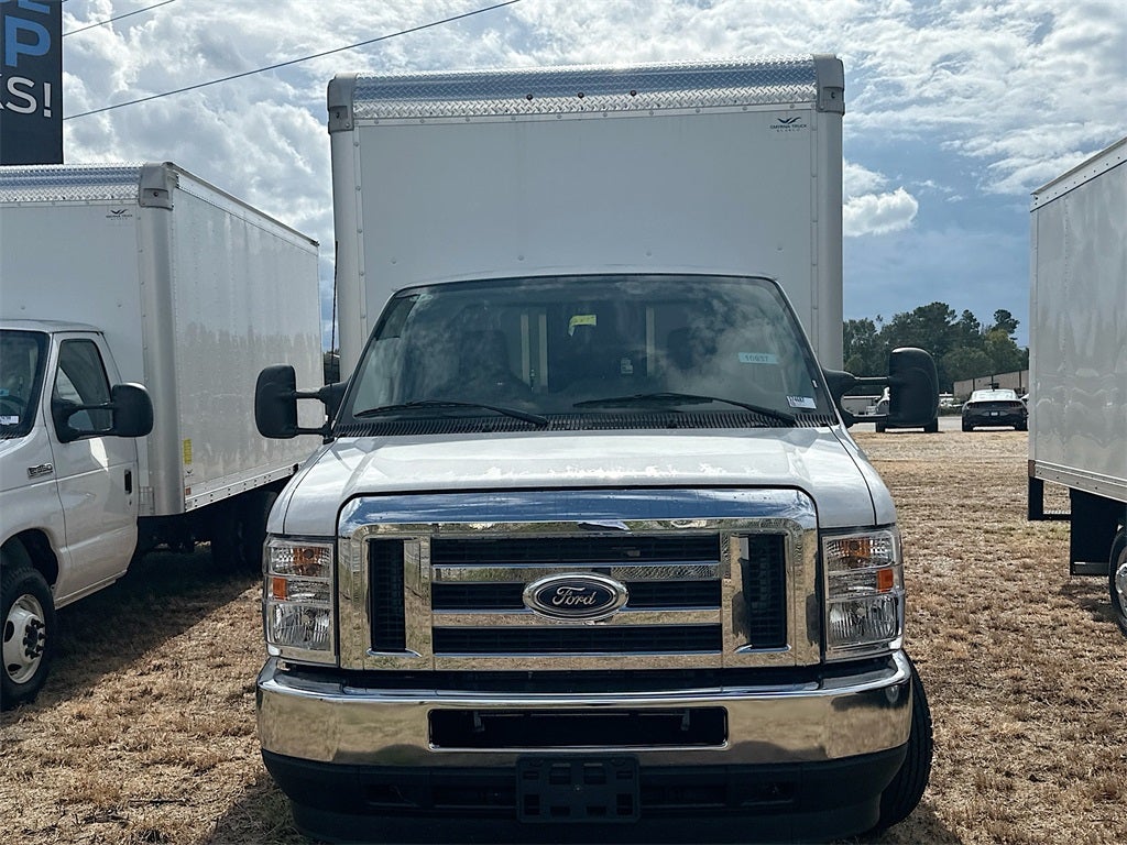 2025 Ford E-350SD Base Cutaway