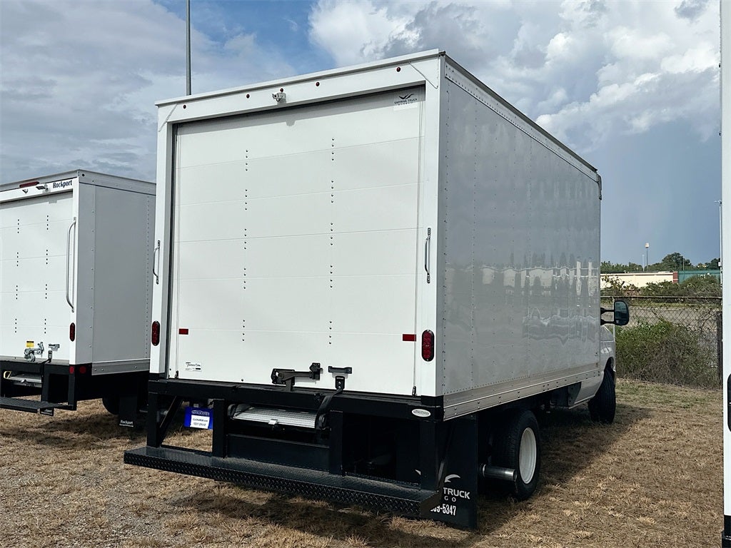 2025 Ford E-350SD Base Cutaway