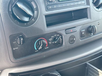 2022 Ford E-450SD Base