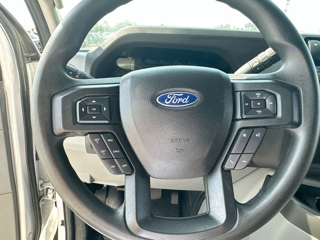 2022 Ford E-450SD Base