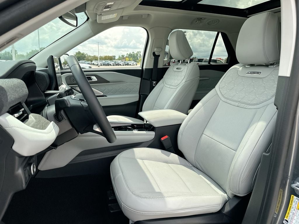2025 Ford Explorer Platinum